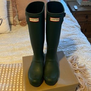 Hunter rain boots, forest green, women’s size 7